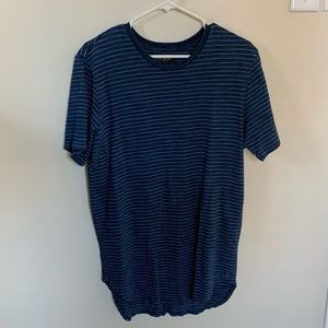 Men’s pacsun scallop tee